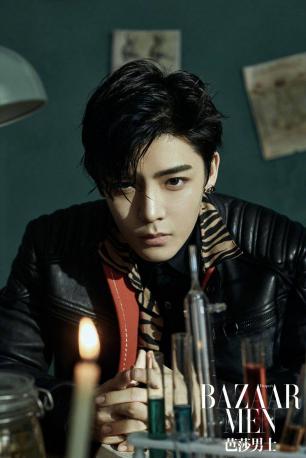 侯明昊时尚时装秀,侯明昊最新杂志封面芭莎男士点评