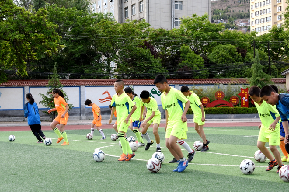 天水新华门小学足球,天水麦积区足球比赛小学