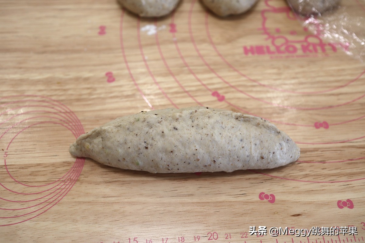 五谷面粉做面包,五谷杂粮营养无糖面包做法