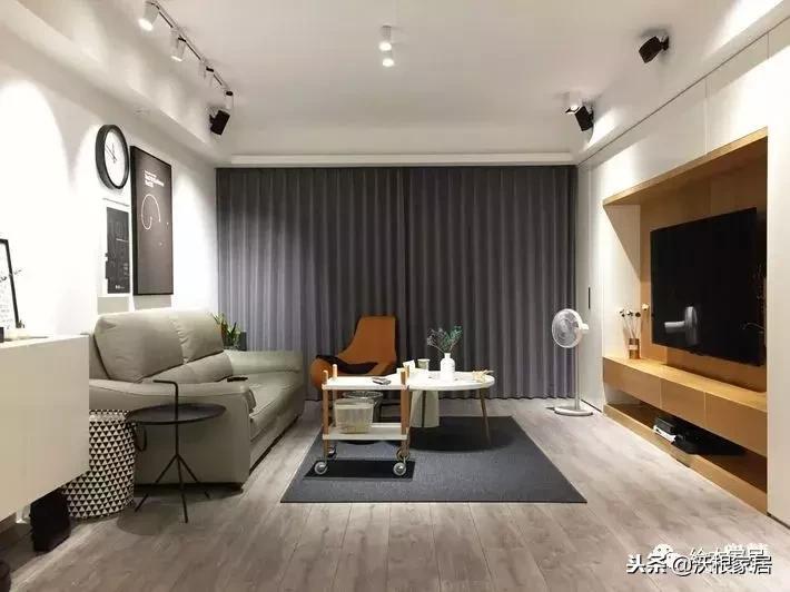 客厅到底要不要铺木纹砖,客厅到底要不要贴墙布