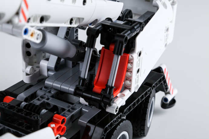 米兔积木吊车,米兔积木机器人上坡