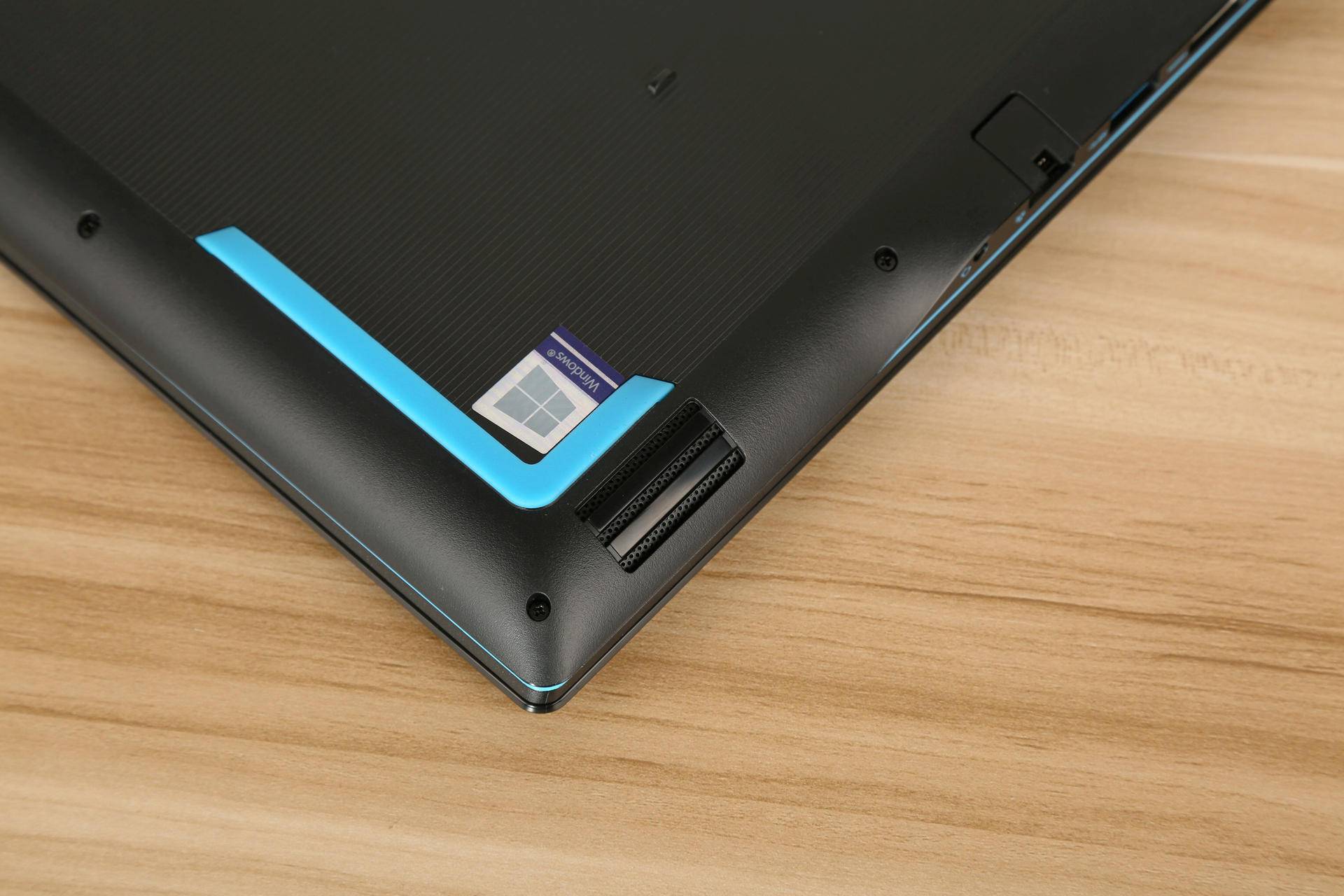 戴尔g33590外星人怎么使用,戴尔电脑做工