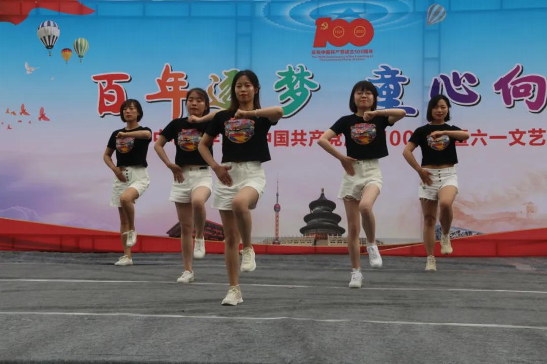 新市中心小学缤纷六一文艺汇演,临潼新市中心小学六一儿童节表演