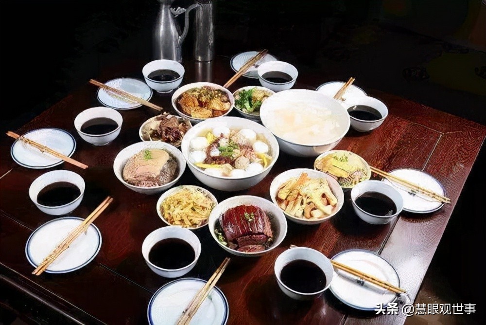 《侯海洋基层风云》中豆花馆子发生的故事