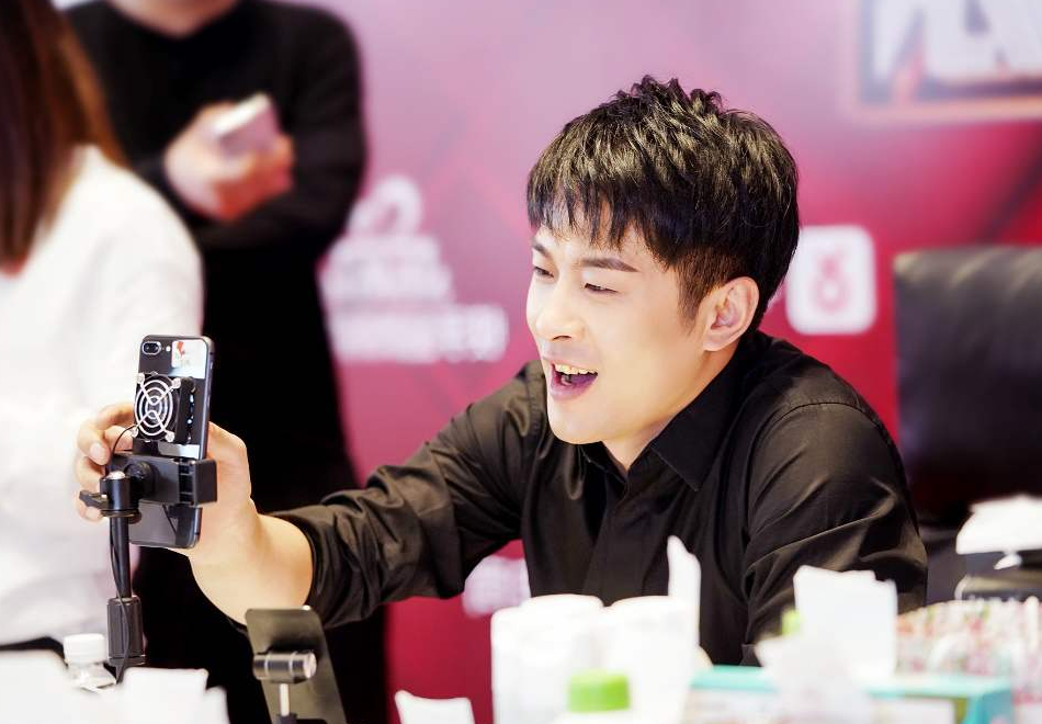 盘点被封杀的无良网红 (曾经被封禁的网红现如今都怎么样)