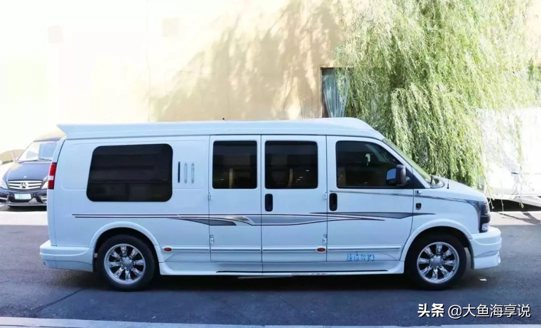 吴秀波电影中开的车,吴秀波开的车