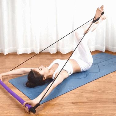 大s深夜晒女儿照片,网友:这个细节,暴露了家教