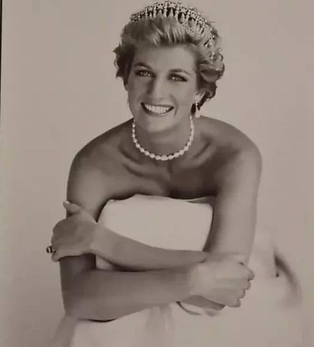 鍘嗗彶涓婄弽鐝犲拰濂充汉,鍘嗗彶涓婄殑鐝嶇彔