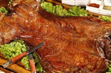 新疆疆来餐厅烤全羊,乌鲁木齐疆来烤全羊