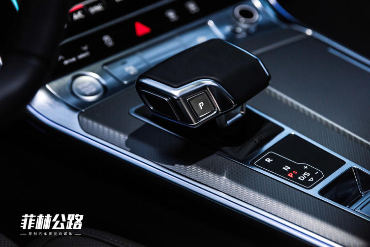 优雅的绅士全新奥迪a7海外实拍,新一代奥迪a7试驾