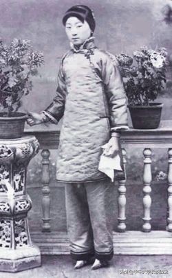 三寸金莲的痛苦你知道吗？堪比酷刑！