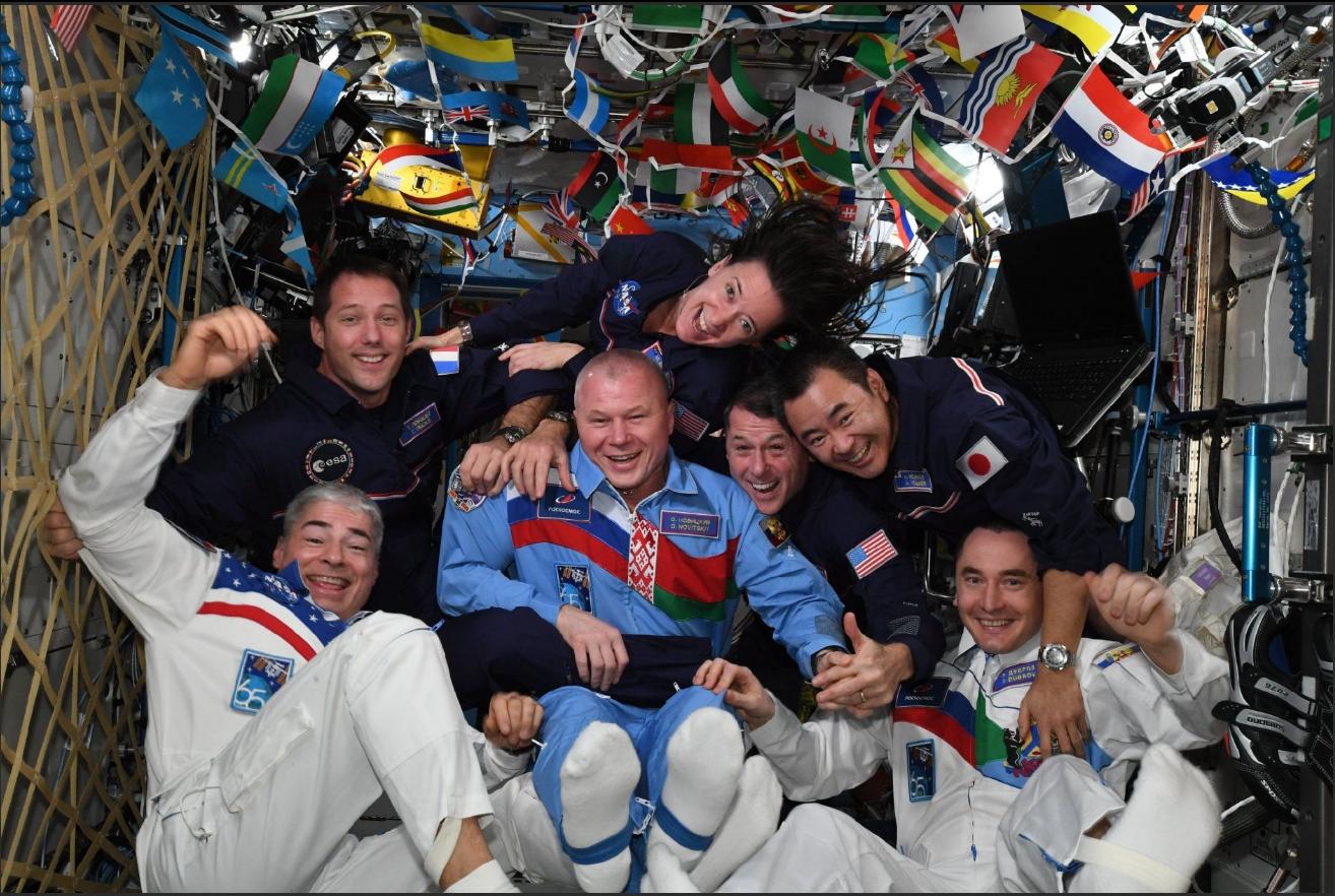 国际空间站中国国旗,国际空间站在太空对接