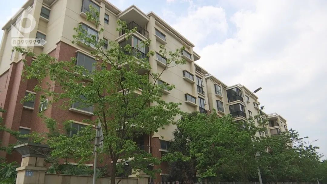 这本产权证，他们等了10年