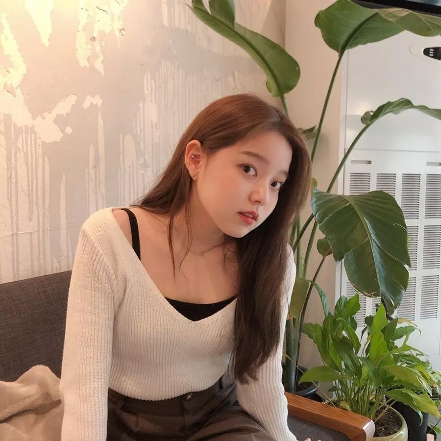 脸大的女生适合什么发型比较酷,脸大的女生适合什么发型自己弄