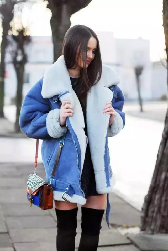 藏青色和黑色哪个更显白显气质,穿这几个颜色显白又气质