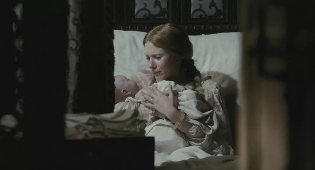 两大女神上演荒诞后宫对决，这片连龙套都是影帝！