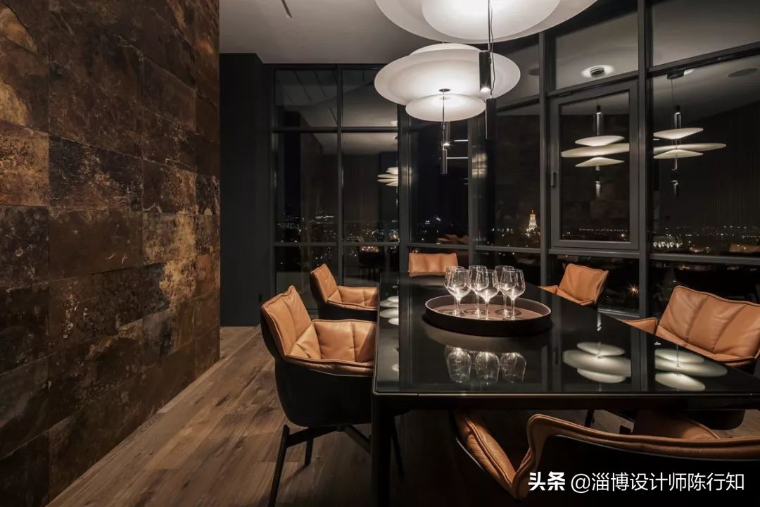 旋转楼梯有没有高端一点的,旋转楼梯适合轻奢风还是新中式