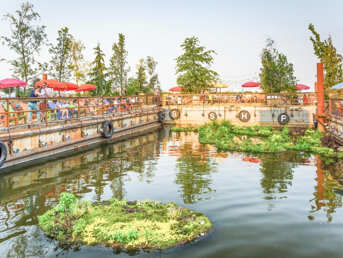 不断上升的城市：来自美国的旅行者