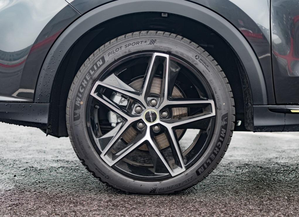 荣威rx52021款四驱,荣威rx52.0t湿式双离合可靠吗