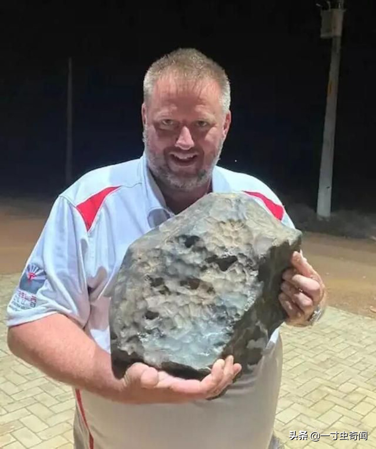 天上掉的陨石价格,天上掉下石头陨石价格