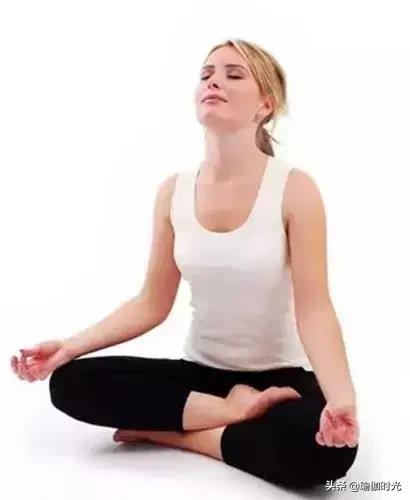 紧致腹部线条的瑜伽动作,平坦紧致小腹瑜伽