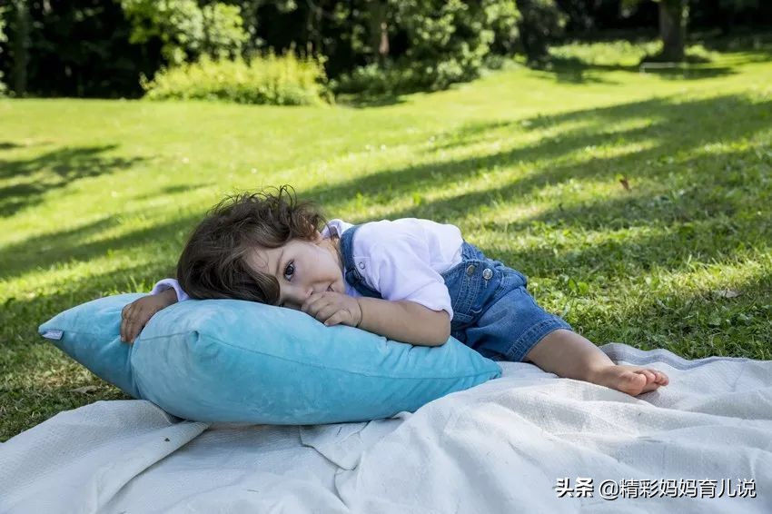 宝宝突然食欲不振睡得晚,宝宝突然食欲不振喝奶也少了
