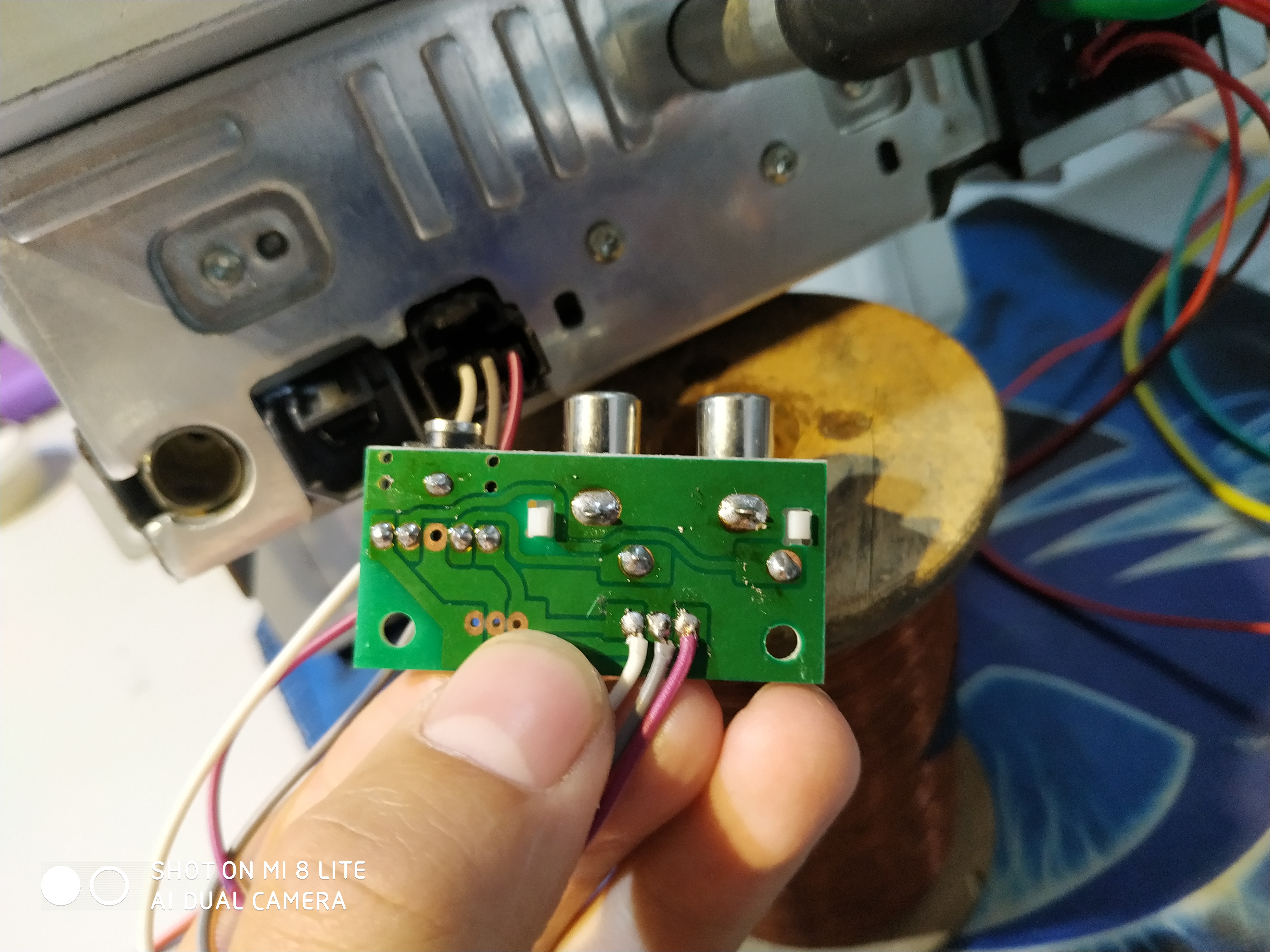 小伙捡到废旧玩具车修复,小伙500元收购报废车翻新修复