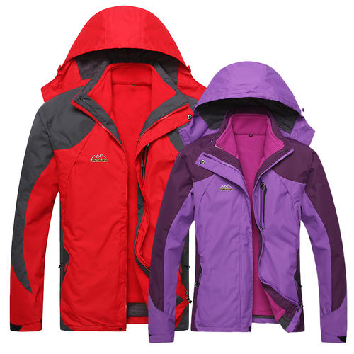 雪狼男款三合一冲锋衣,雪狼双面穿冲锋衣