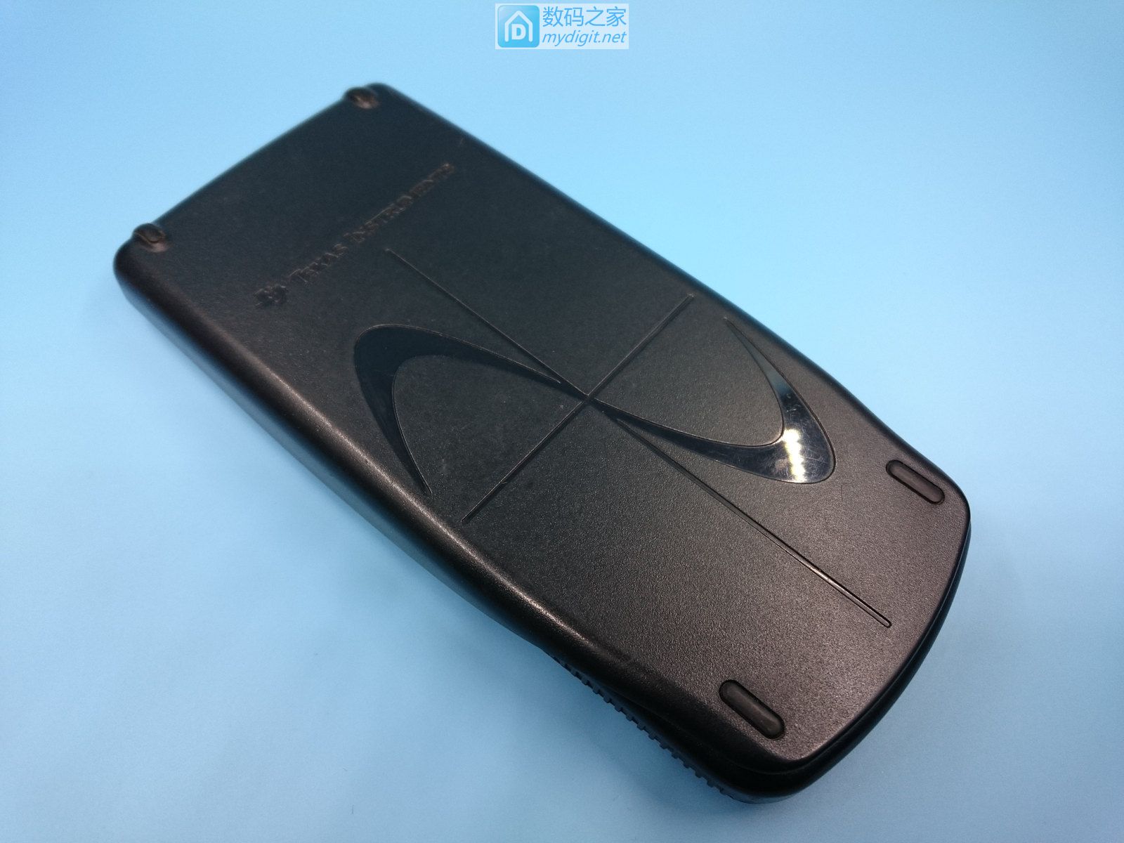 技术大牛太强了！德州仪器TI-89图形计算器拆机维修和CPU超频