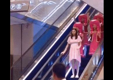 璧岀帇鍎垮瓙鐪熷績鍠滄濂氭ⅵ鐟跺悧,璧岀帇鍎垮瓙涓轰綍鎵惧姊︾懚