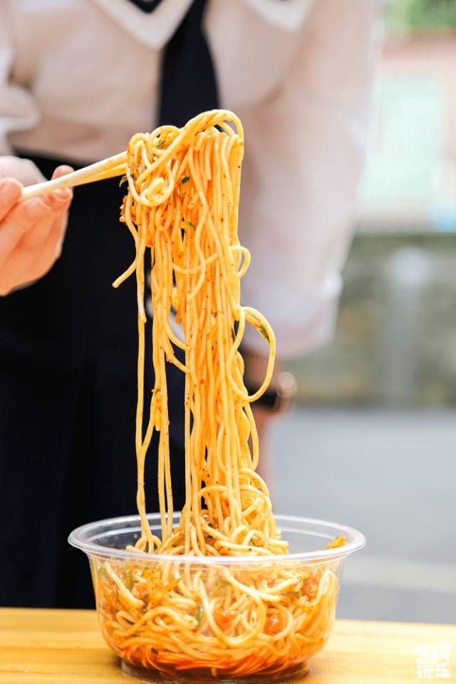 长沙不起眼小吃街推荐,长沙地摊小吃有哪些