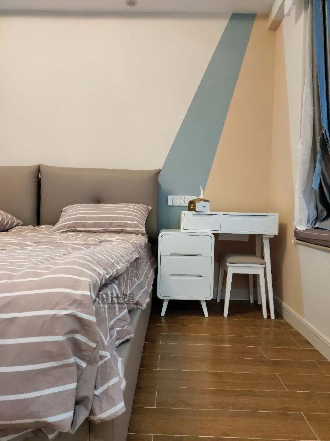 不到10平方1.8米床,卧室床头有5米怎么利用