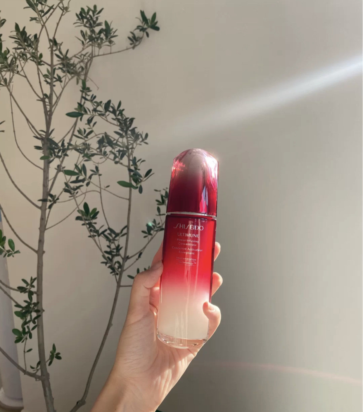 不吹不黑从平价到贵妇的几款精华,25岁以下眼部精华推荐大牌