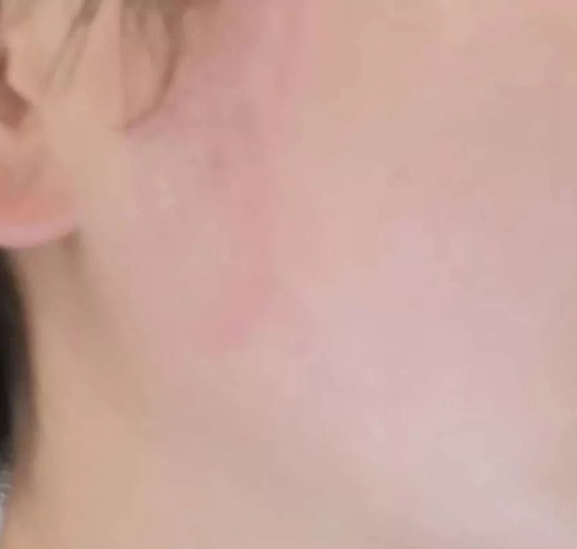 保持脸部年轻动作,保持年轻的秘诀就是少化妆