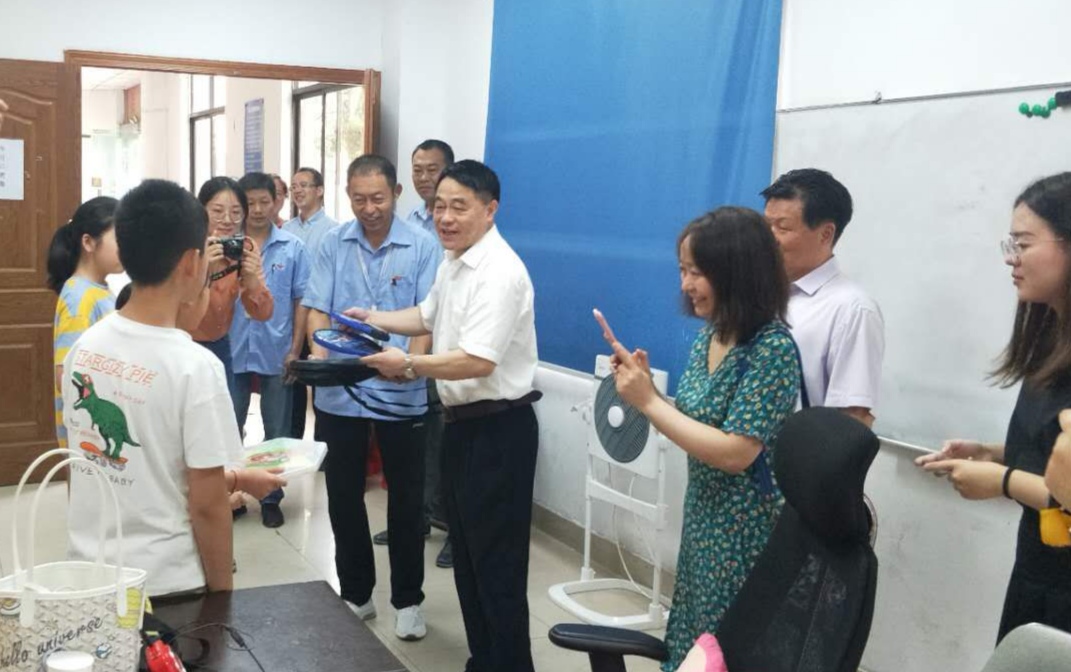 暑期爱心班,暑假爱心班报名