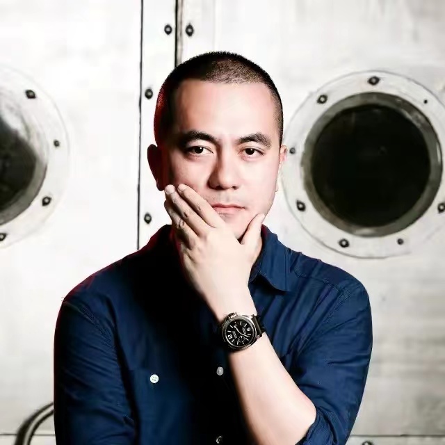 我去刷了18个广告人的抖音，没想到打开了新世界的大门