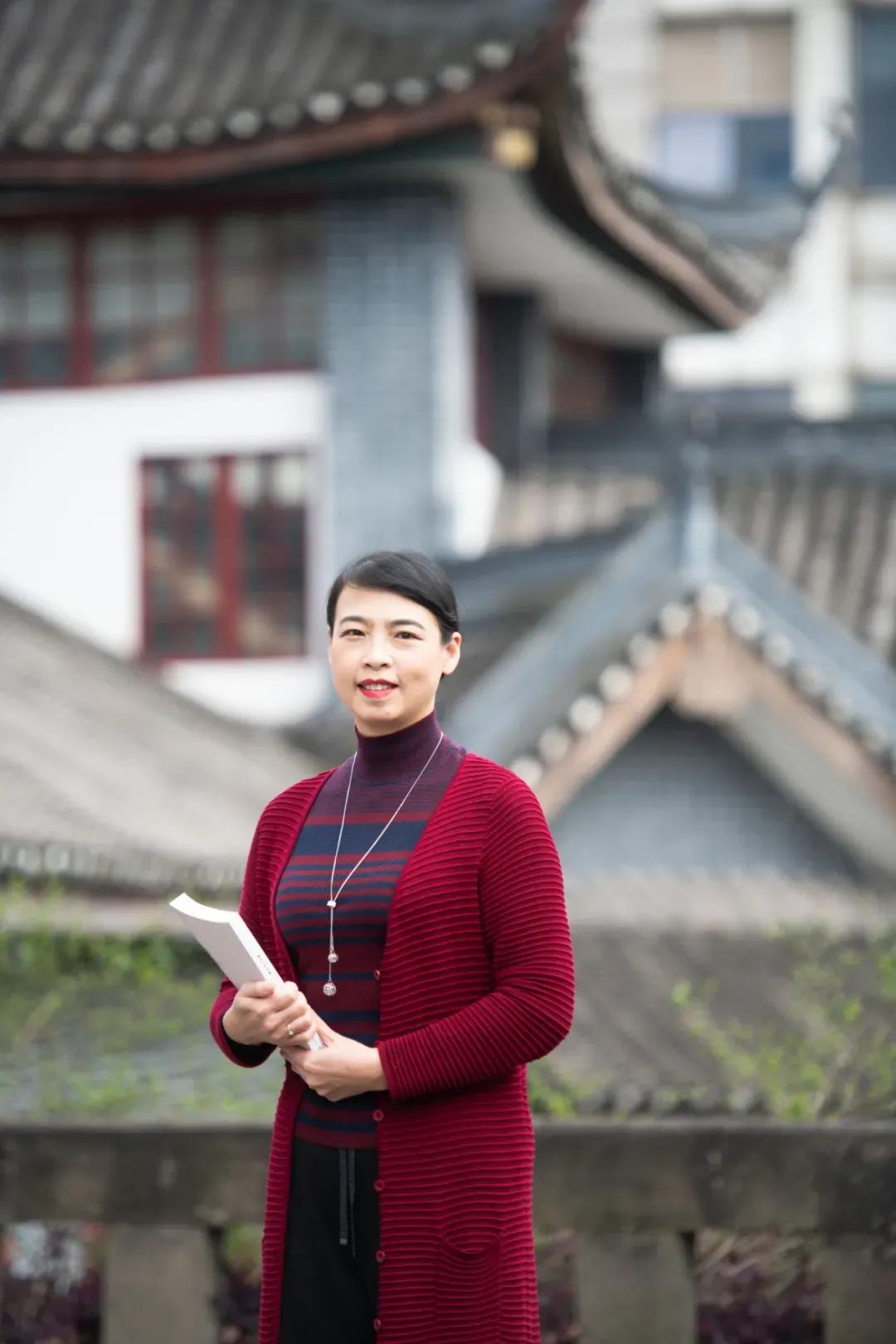 今天，把“焦点”给她！