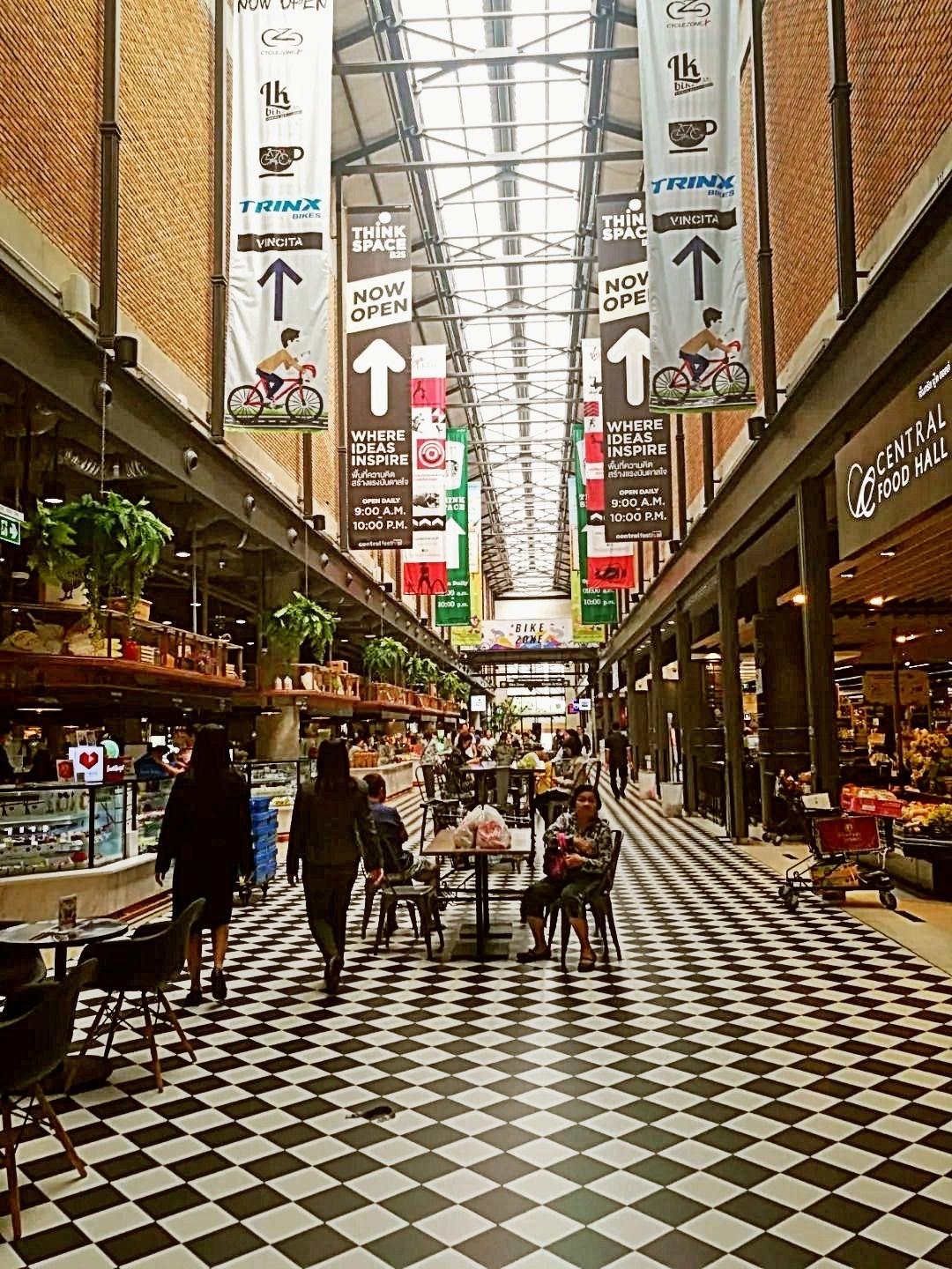 聪明的商业街，都这么会加“冕”