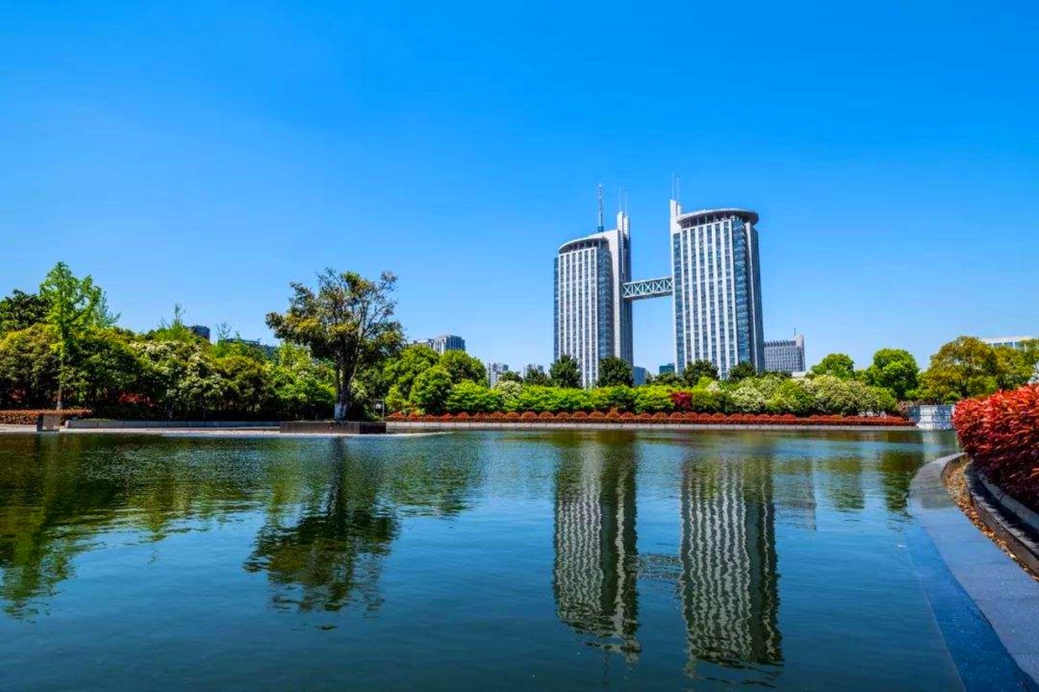 江苏在建的一座新校区，占地2248亩，预计2023年建成投用