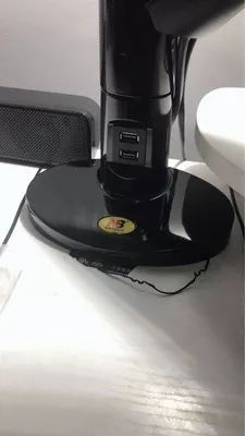 小桌面布置电脑笔记本,台式电脑显示屏小桌子