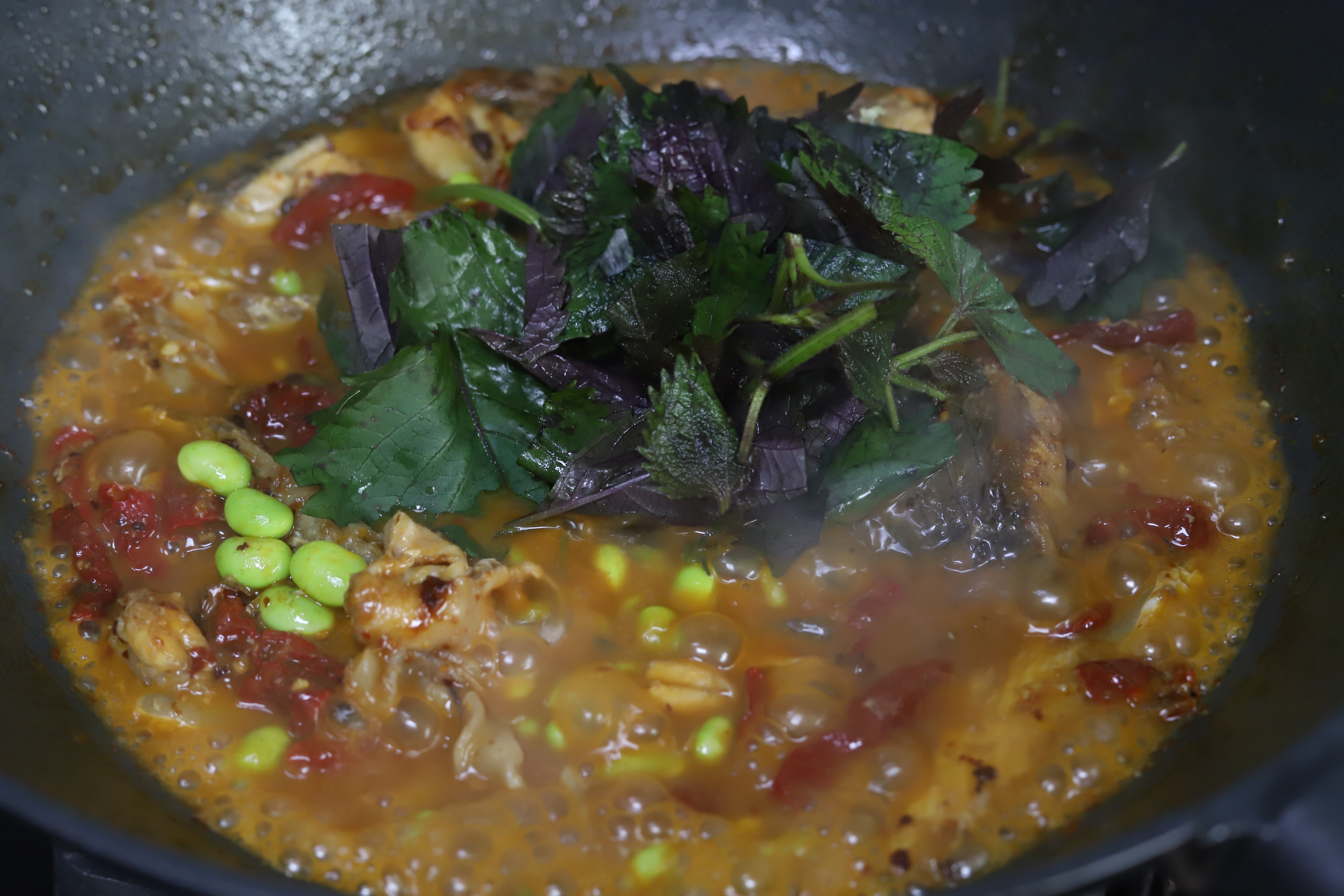 草鱼骨最好吃的做法,用草鱼骨头做了一碗菜香辣下饭