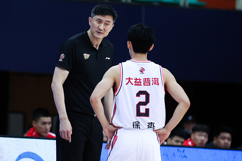 26分9篮板悍将,26分2篮板