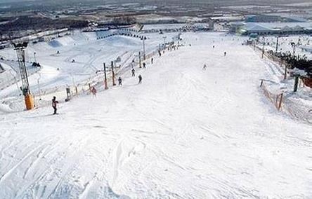 日式温泉滑雪场,大连温泉滑雪场一体度假村
