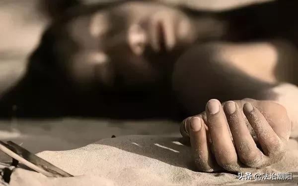 闻一闻就昏迷，拍拍肩就被人控制，真的有如此恐怖的“*魂药迷**”？