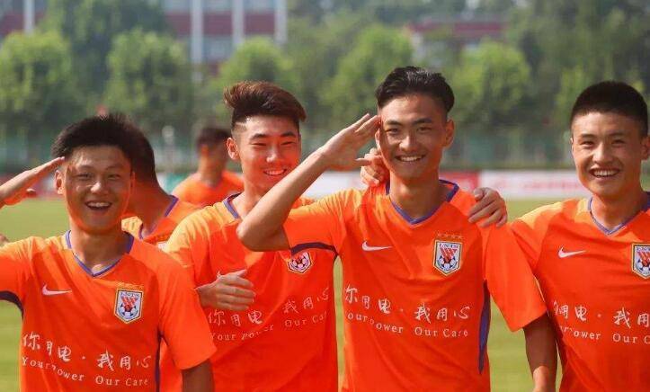 中国足坛又一位名宿强势崛起,盘点当今足坛十大巨星