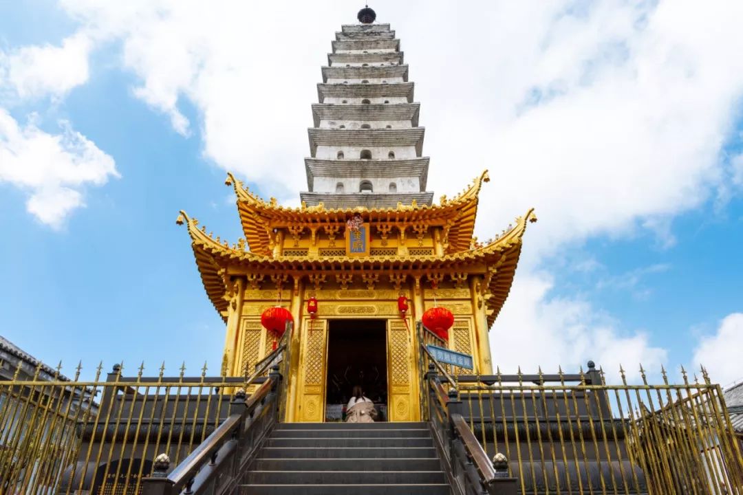 大理鸡足山奇观,从山角看大理鸡足山的传说