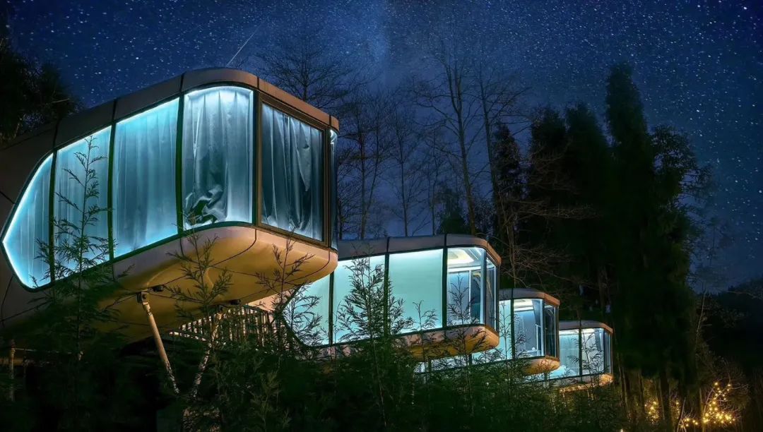 彭州太空舱营地,成都熊猫森林太空舱民宿