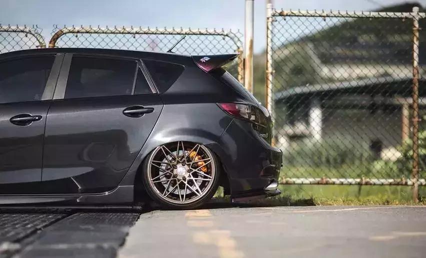 改装马自达星骋两厢2.0,马自达星骋改装气动低趴