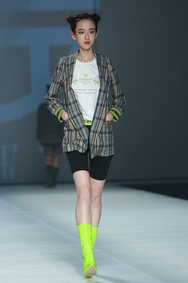 2019广东时装周-秋季：活出新世相·木果果木2020春夏新品发布会