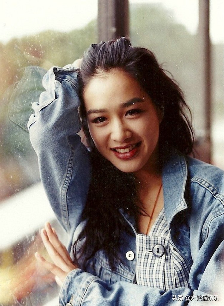 9位老牌女星今昔颜值对比,年轻时颜值惊艳的15位女星